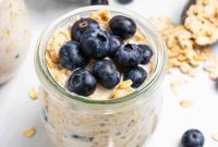 Muffin-Inspired Blueberry Overnight Oats