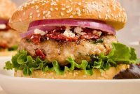 Mediterranean Turkey Burgers with Spinach and Feta