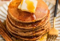 Spiced Apple Oat Pancakes