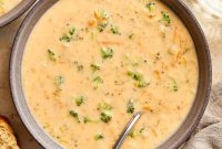 Creamy Instant Pot Broccoli Cheddar Soup