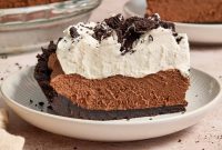 Velvety No Bake Chocolate Pie