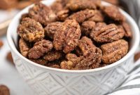 Crock Pot Pumpkin Spice Glazed Pecans
