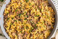 Creamy One-Pot Ground Beef Stroganoff