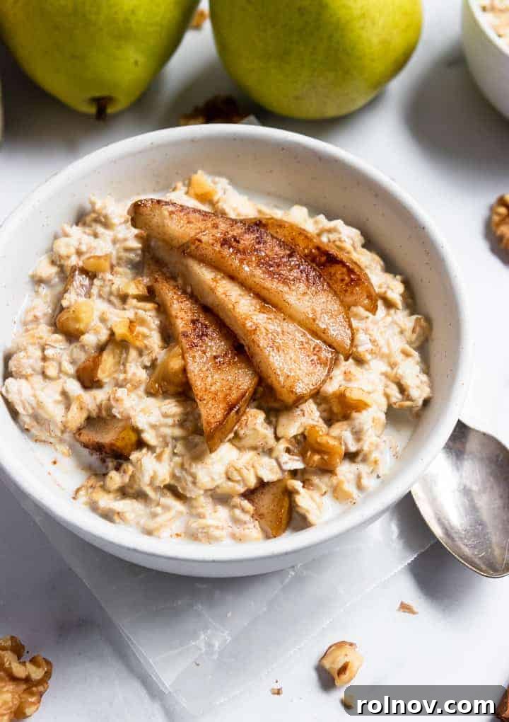 Fragrant Spiced Pear and Walnut Overnight Oats 3 Spiced pear oatmeal with walnuts. A simple, hearty and healthy breakfast idea.
