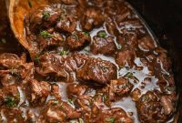 Slow Cooker Beef Tips in Savory Gravy