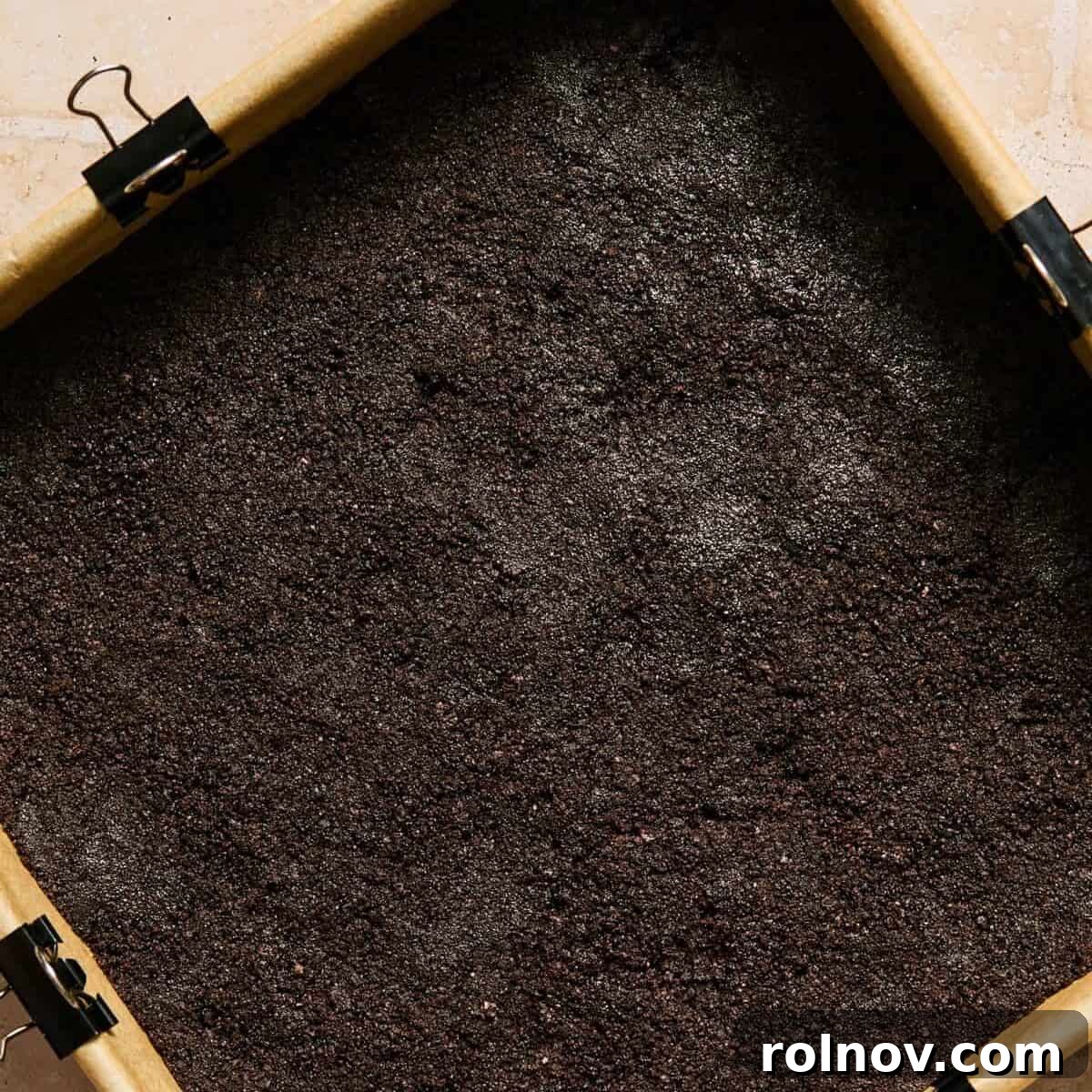 Espresso Martini Bars Near You: Where to Go Tonight 6 Oreo cookie crust in parchment lined baking pan.